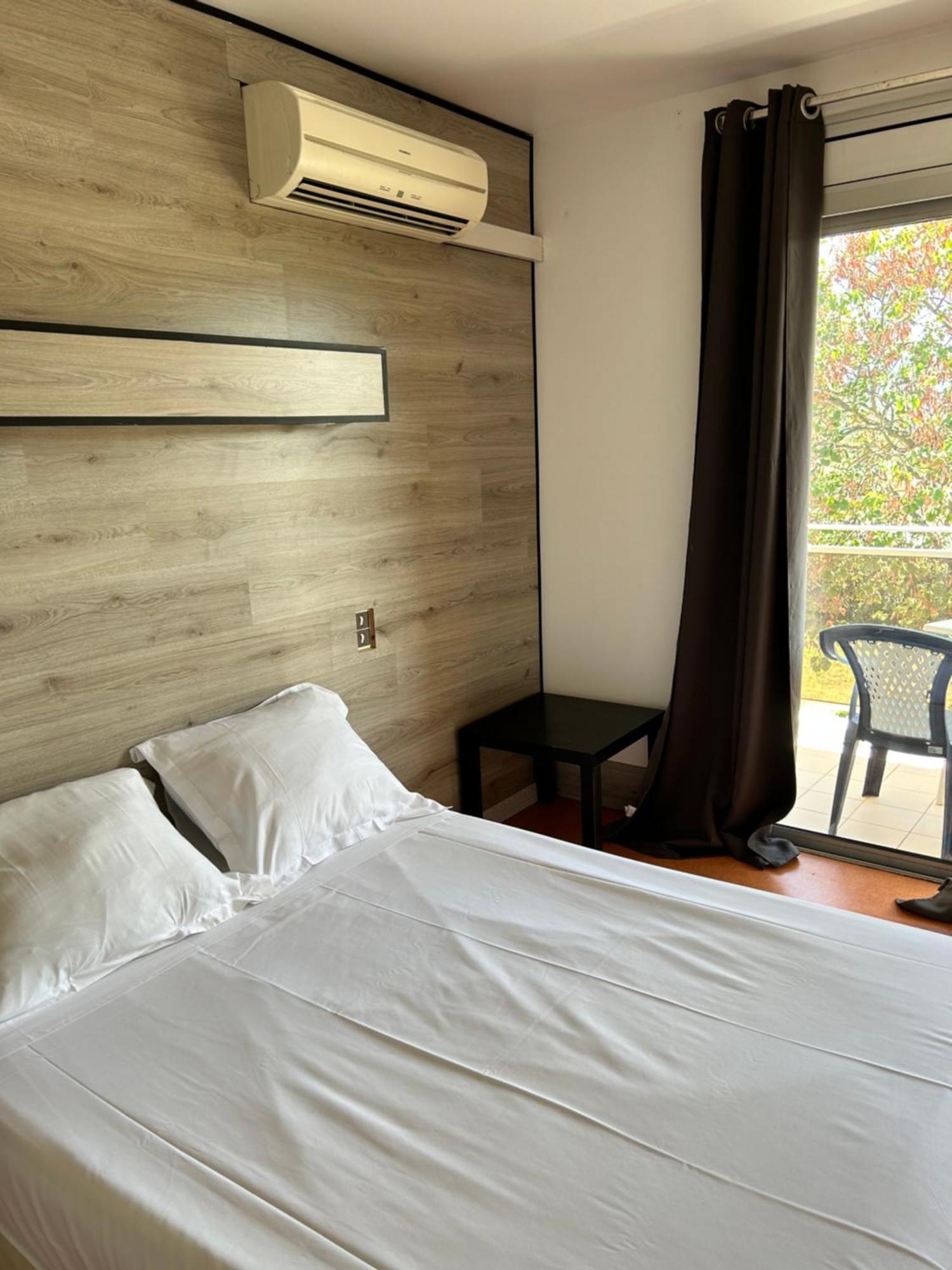Hotel La Garenne Tresserre Экстерьер фото